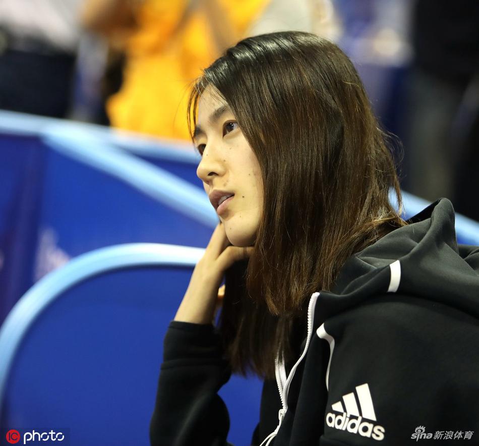 中国女排vs土耳其 惠若琪观战