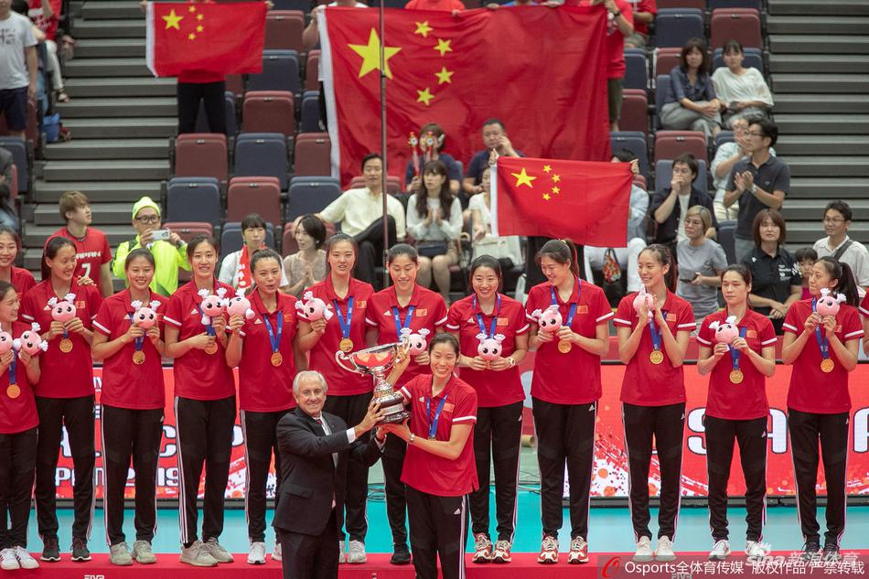 女排世界杯中国升国旗奏国歌