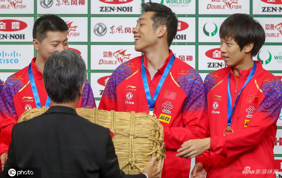 世界杯中国男团夺冠获日本大米