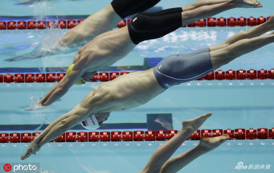 世锦赛400米自由泳孙杨夺冠