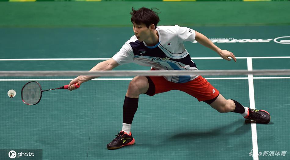 澳门赛孙飞翔2-0孙完虎进八强