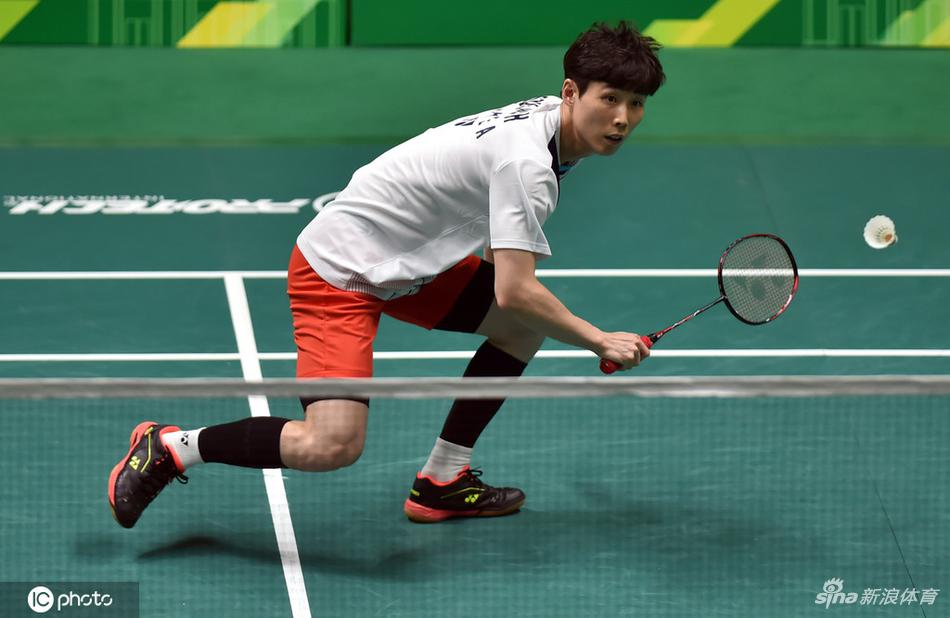 澳门赛孙飞翔2-0孙完虎进八强