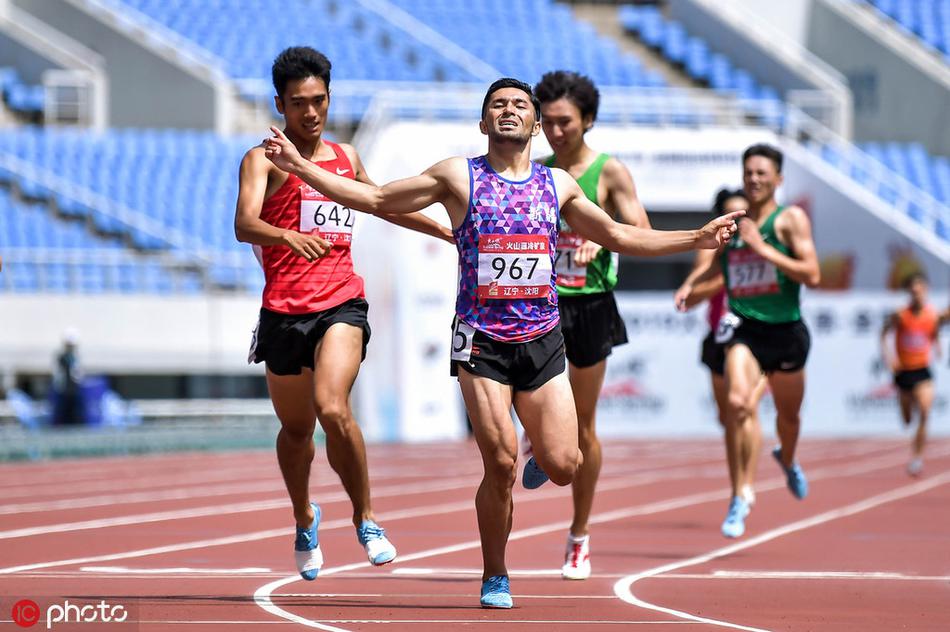 田径全锦赛男子800米阿力木江热合麦提夺冠