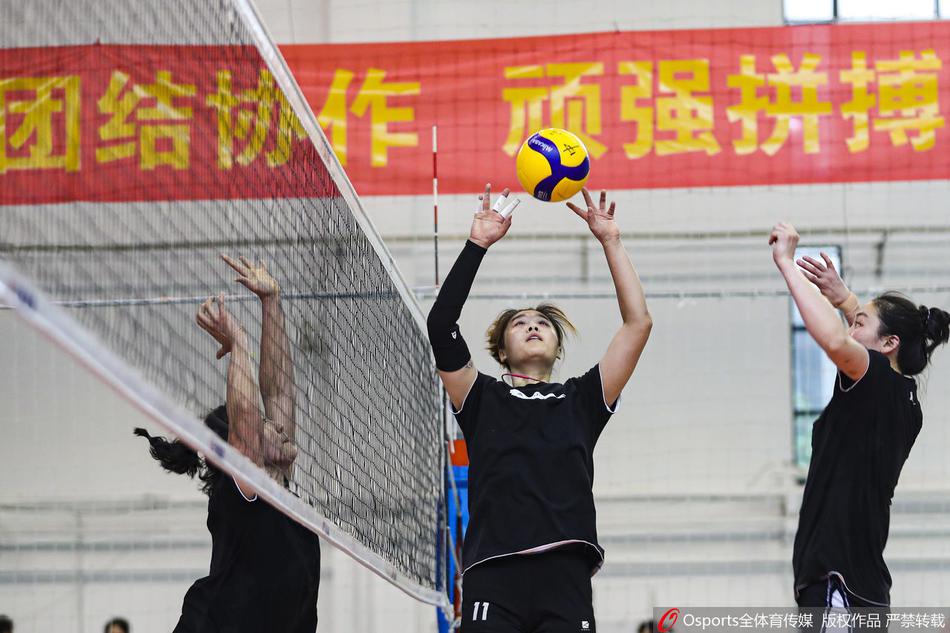 江苏女排训练备战 队员积极备战苦练技能