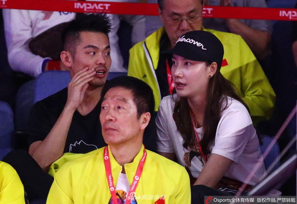 林丹正式宣布退役 回顾羽坛金童玉女恩爱瞬间