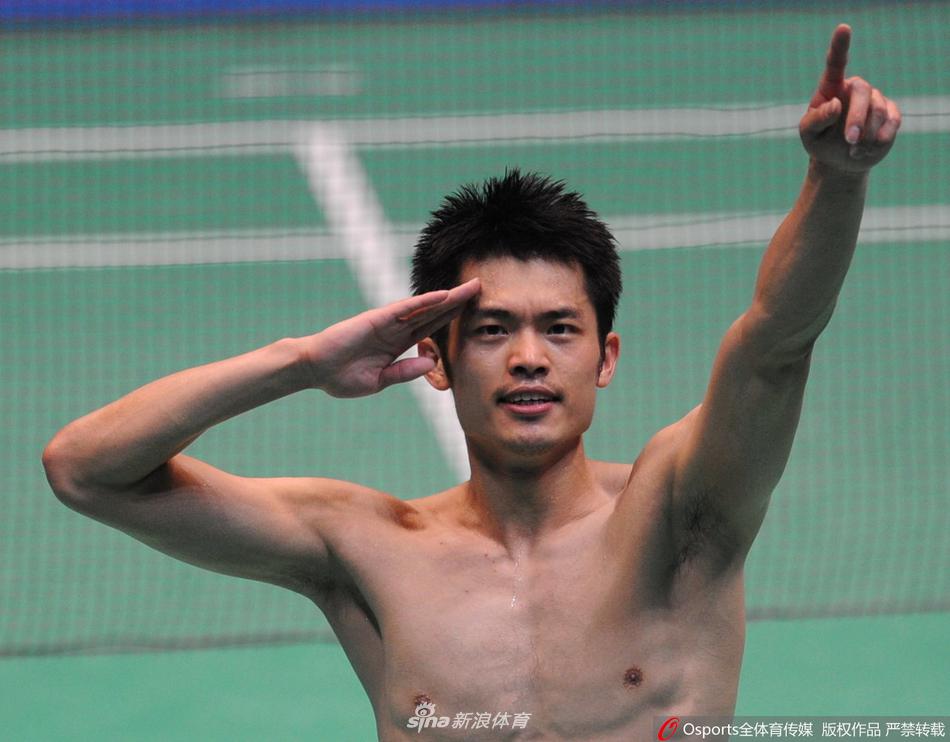 林丹官宣退役 回顾“超级丹”赛场内外精彩瞬间