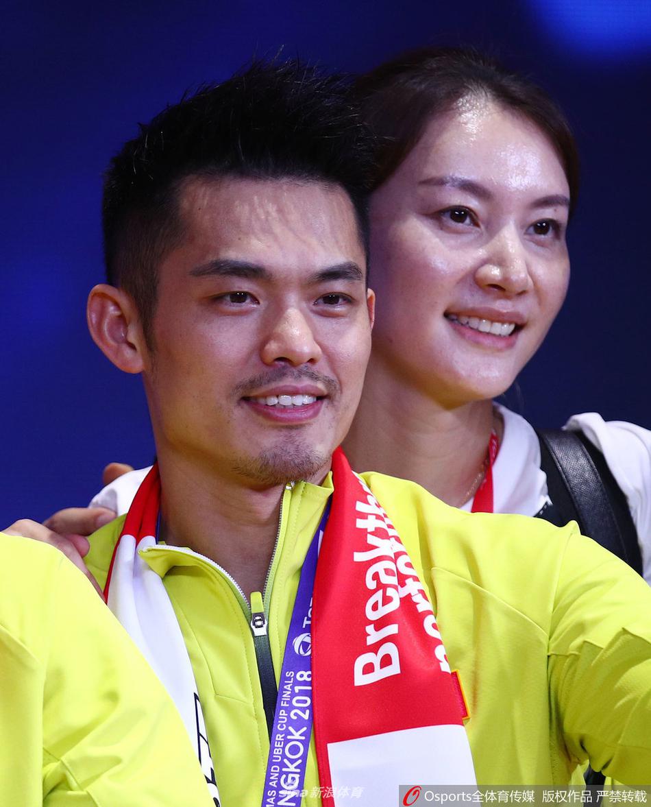 林丹正式宣布退役 回顾羽坛金童玉女恩爱瞬间