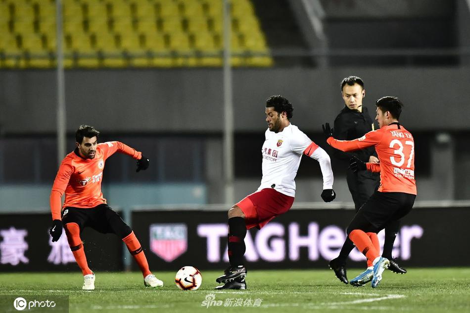[中超]北京人和1-1上海上港