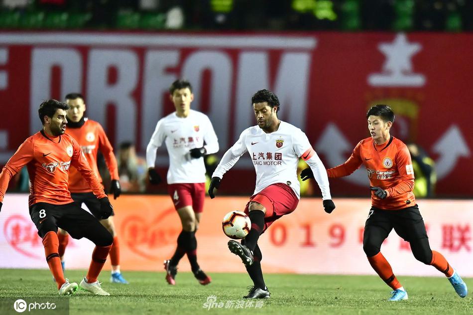 [中超]北京人和1-1上海上港