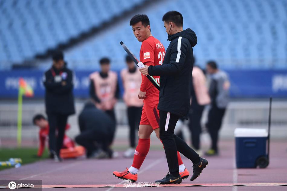 [中超]江苏苏宁2-0天津天海