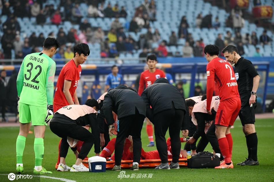 [中超]江苏苏宁2-0天津天海