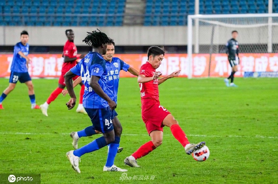 [中超联赛]沧州雄狮0-0上海海港