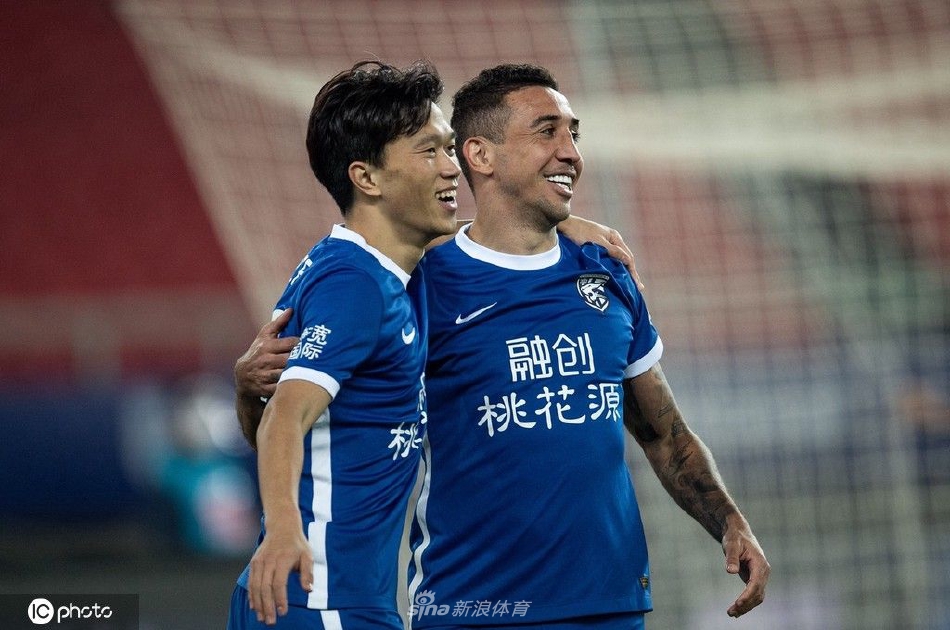 [中超]武汉三镇4-1广州城