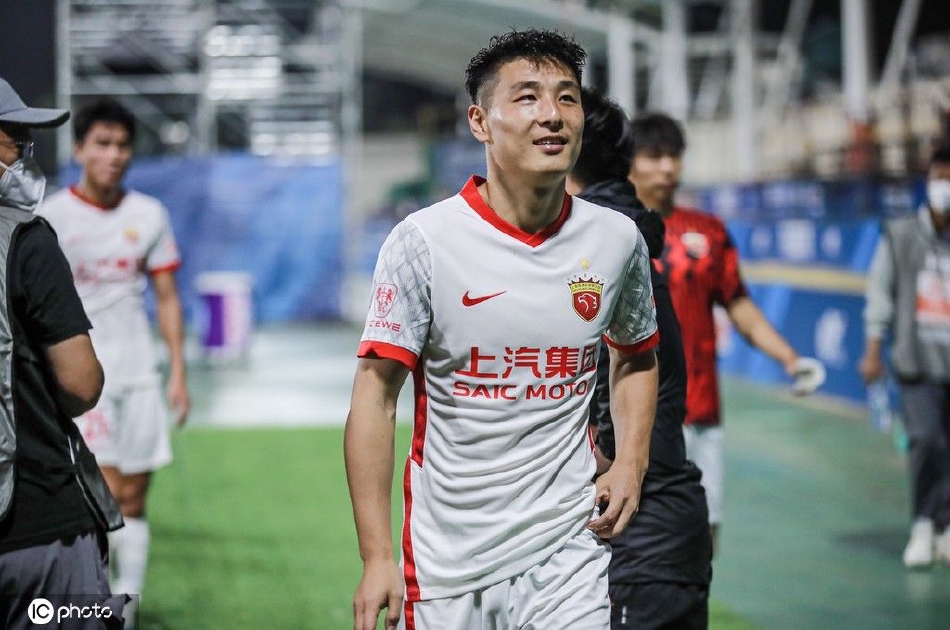 [中超]深圳队0-3上海海港