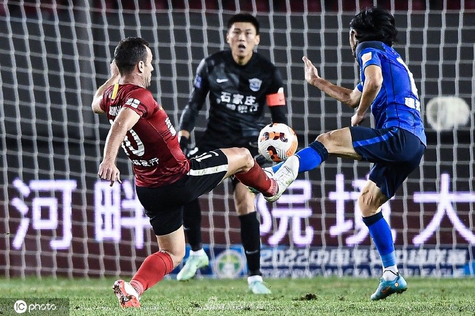 [中超联赛]沧州雄狮1-2长春亚泰