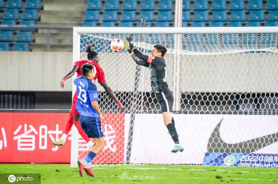[中超联赛]沧州雄狮0-0上海海港
