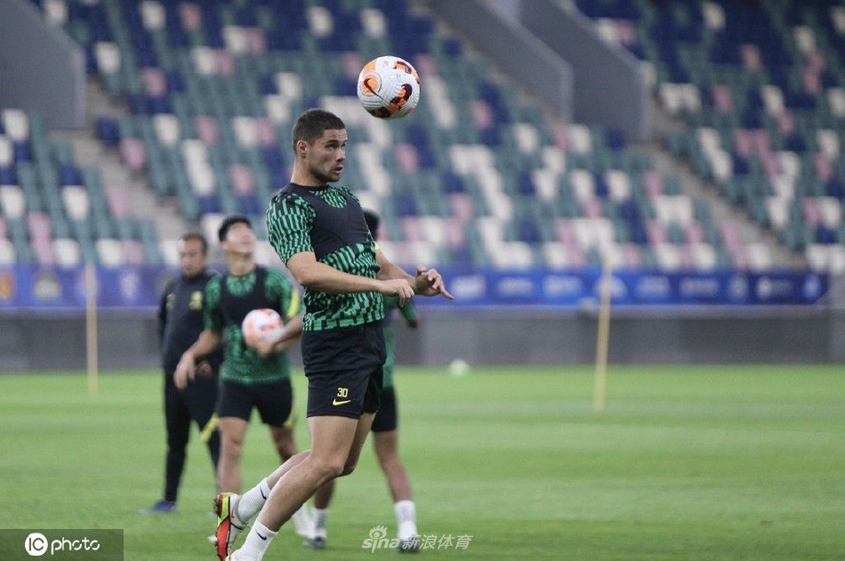 北京国安队备战训练