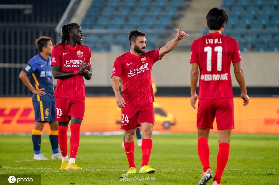 [中超联赛]上海海港2-0广州城