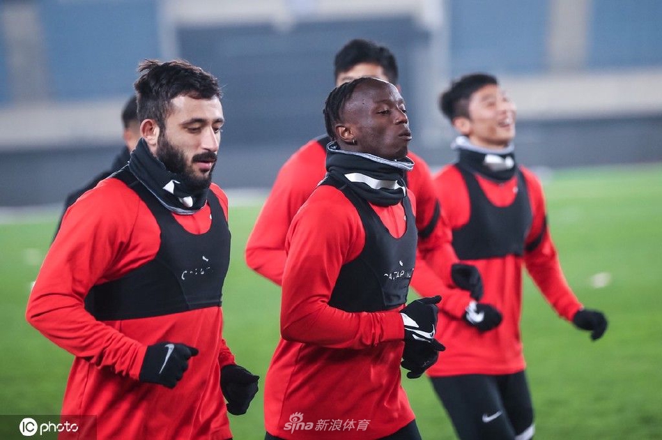 [中超]上海海港备战训练
