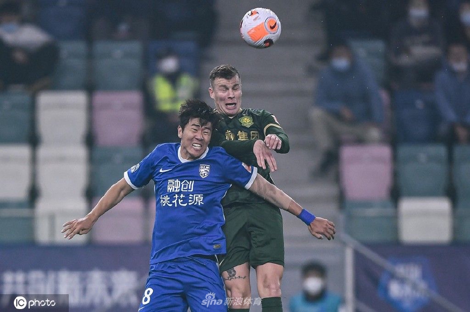 [中超]国安0-2三镇 邓涵文破门埃德米尔森点射