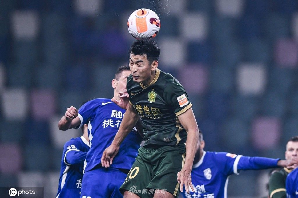 [中超]国安0-2三镇 邓涵文破门埃德米尔森点射