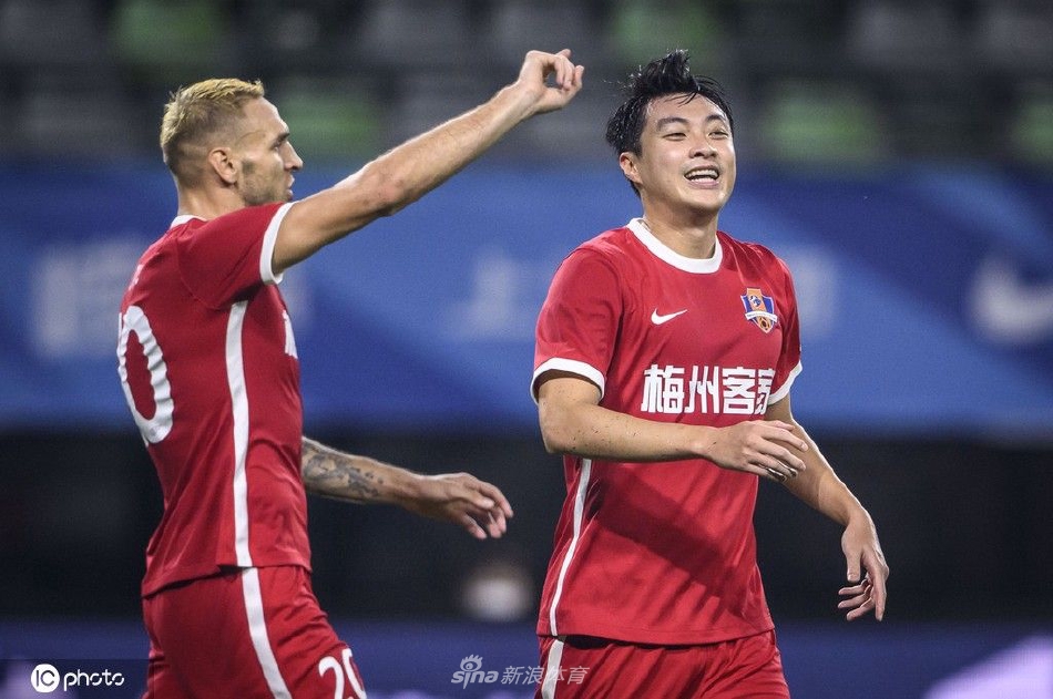 [中超]梅州客家3-2河南嵩山龙门