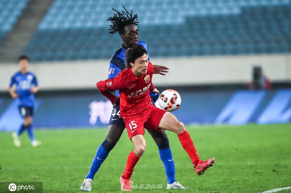 [中超]上海海港2-0沧州雄狮