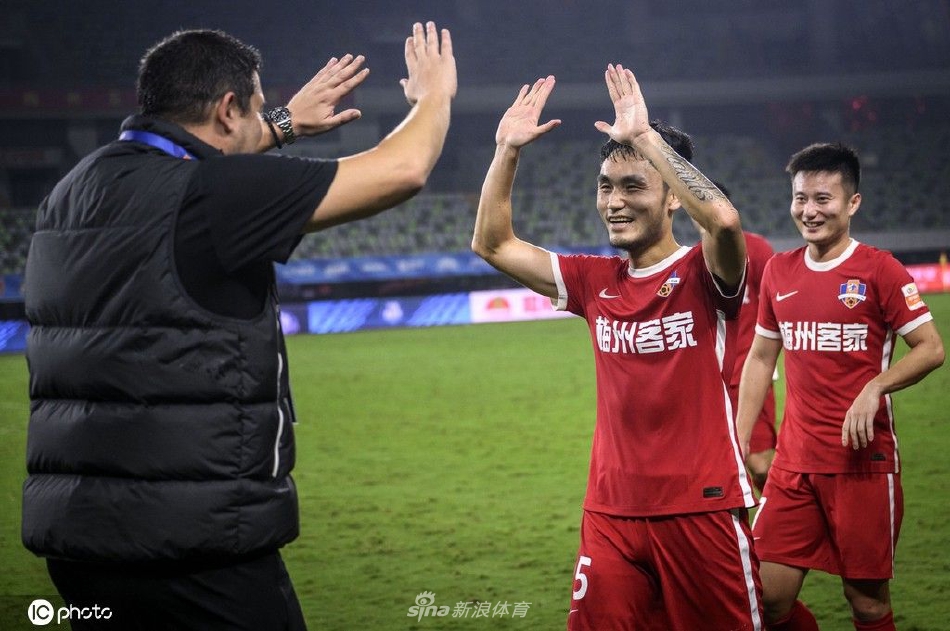 [中超]梅州客家3-2河南嵩山龙门