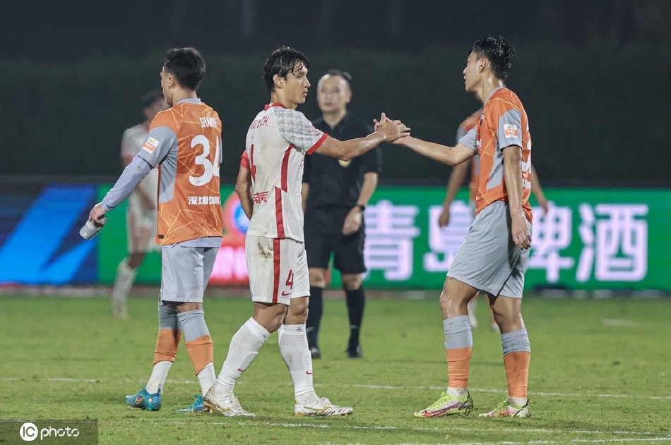 [中超]深圳队0-3上海海港