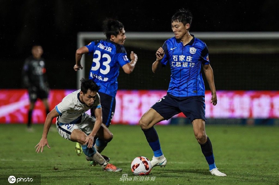 [中超]沧州雄狮1-1大连人