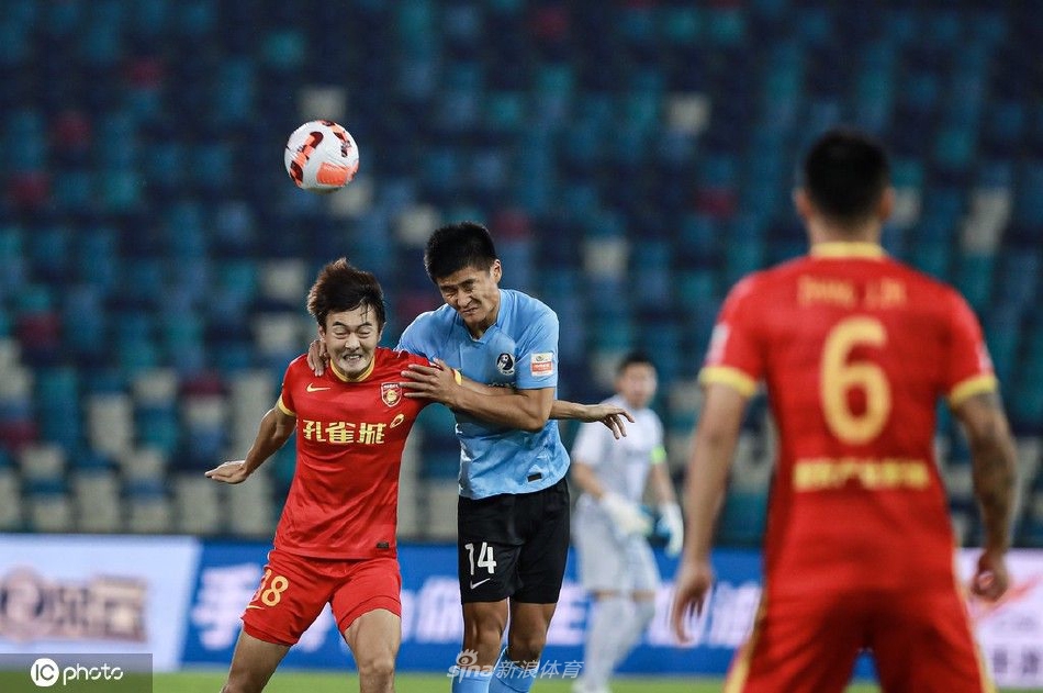 [中超]河北队1-4大连人