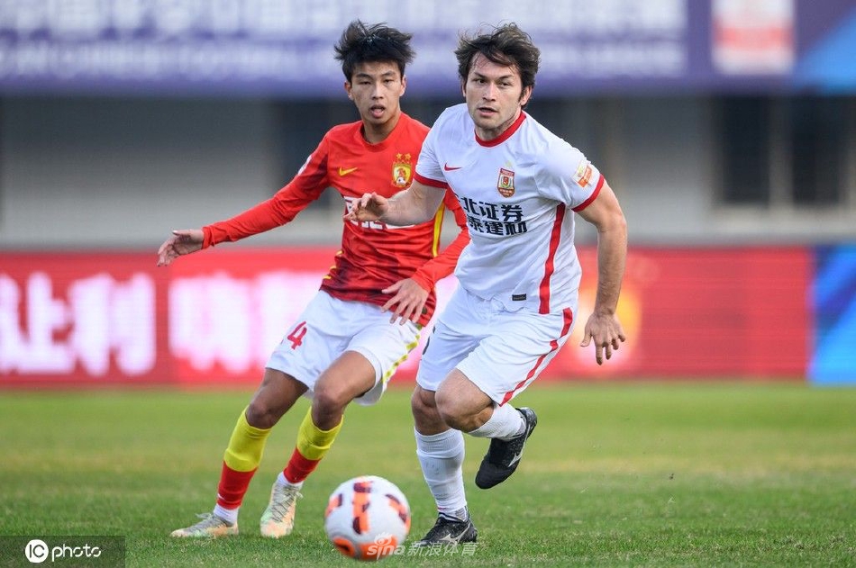 [中超]亚泰4-1送广州队提前降级