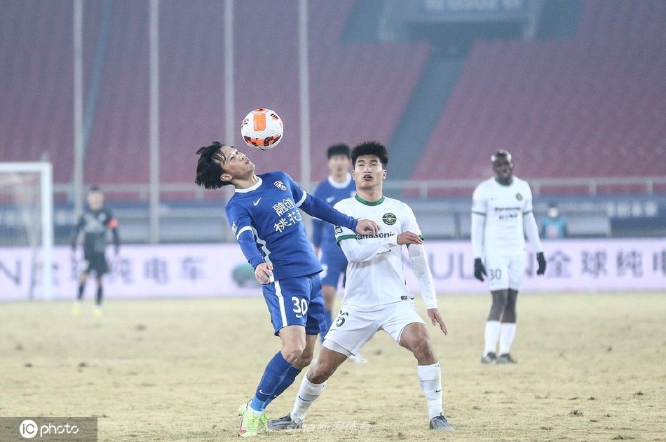 [中超]武汉三镇2-0浙江队