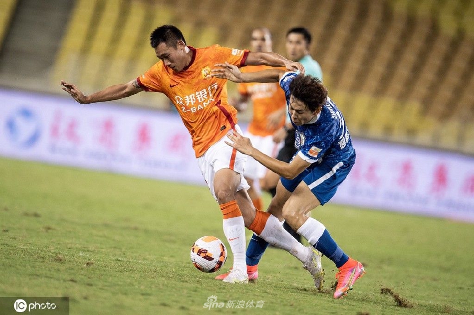 [中超联赛]武汉长江2-2河南嵩山龙门