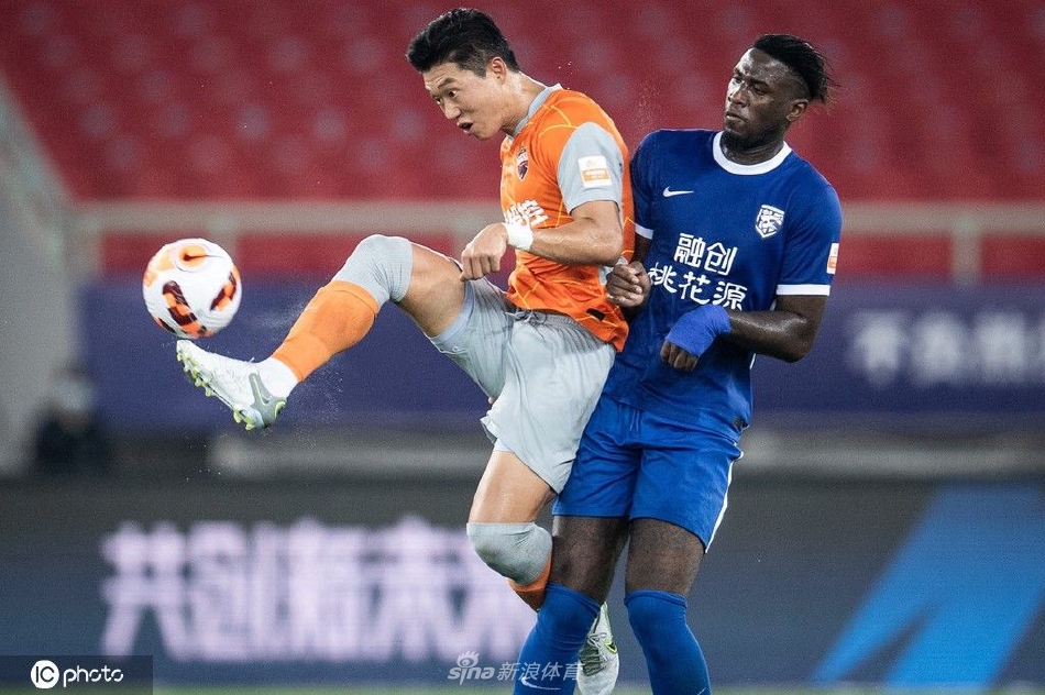 [中超联赛]武汉三镇5-1深圳队