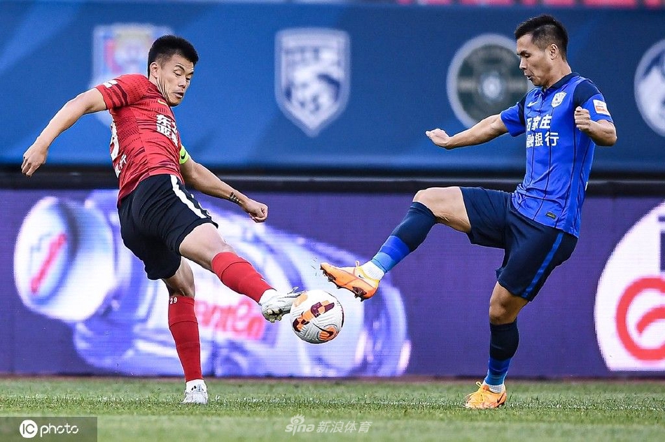 [中超联赛]沧州雄狮1-2长春亚泰