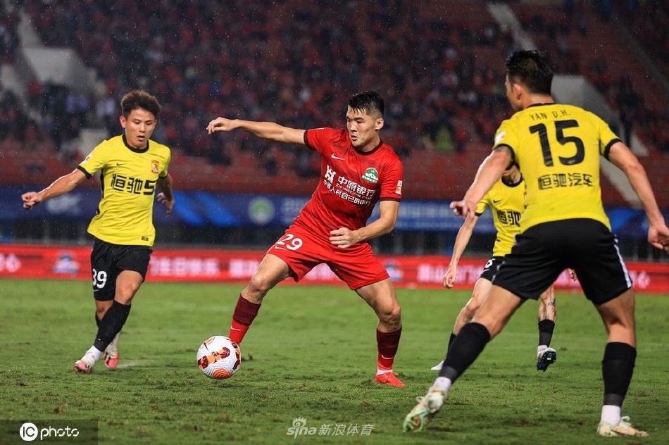 [中超联赛]河南嵩山龙门2-1广州队