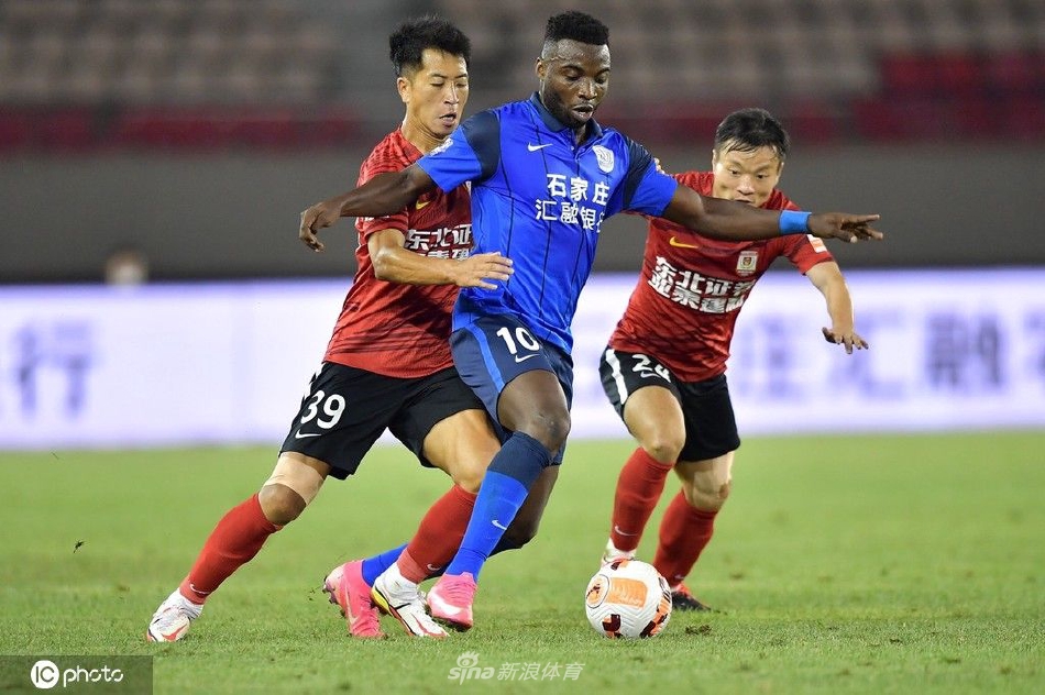 [中超联赛]沧州雄狮1-2长春亚泰