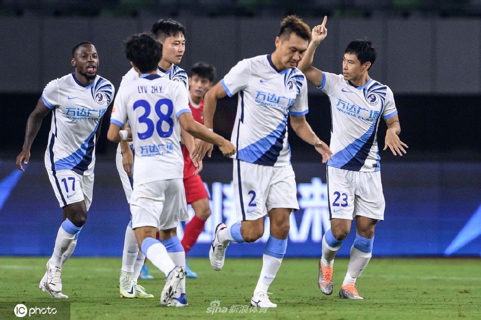 [中超联赛]梅州客家4-2大连人