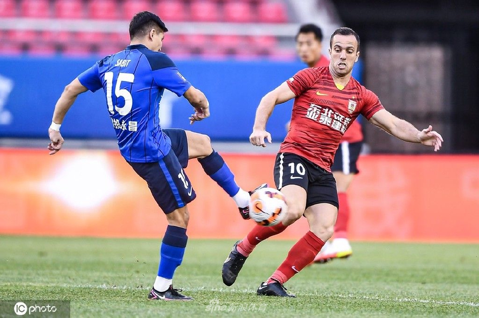 [中超联赛]沧州雄狮1-2长春亚泰