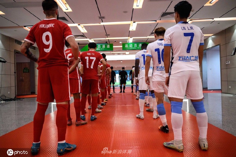 [中超联赛]梅州客家4-2大连人