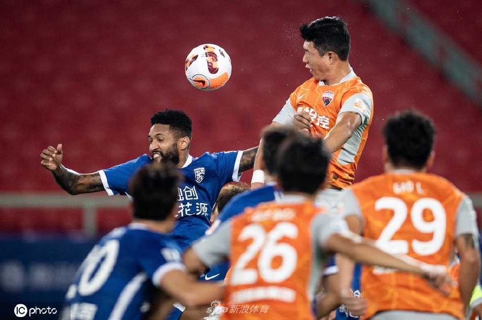 [中超联赛]武汉三镇5-1深圳队