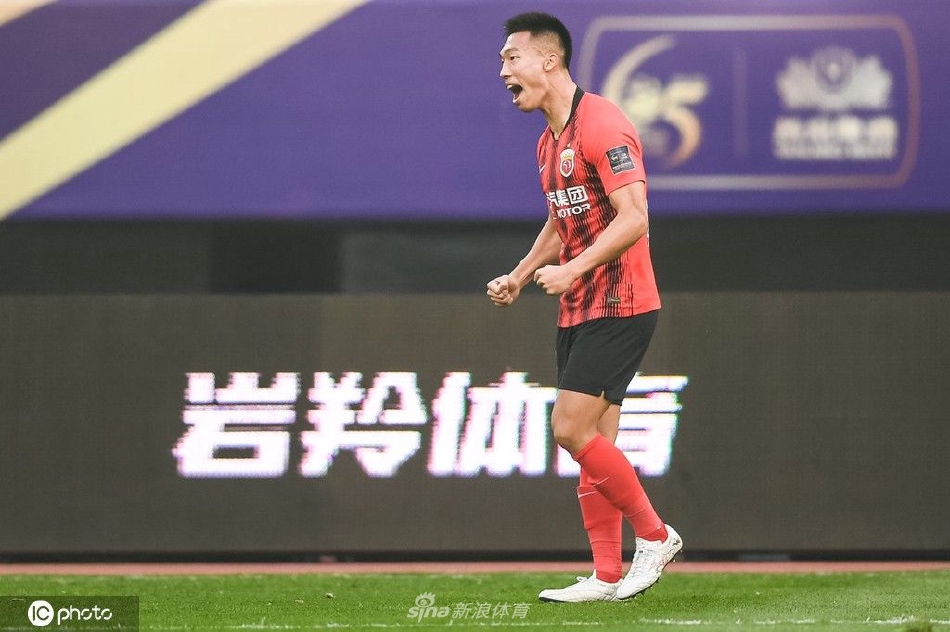 上海海港后卫贺惯租借加盟长春亚泰