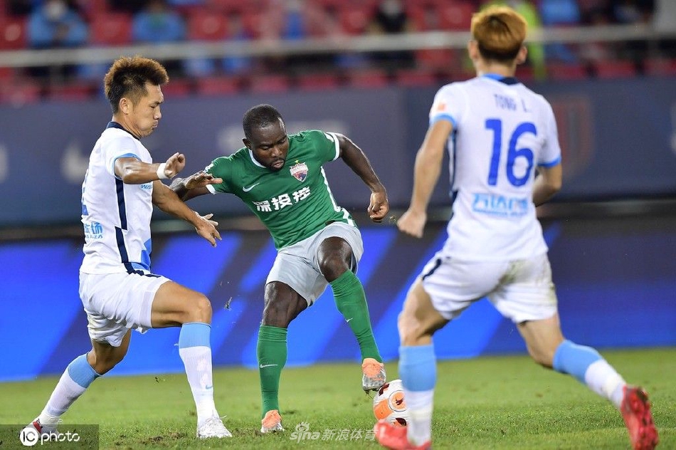 [中超联赛]大连人5-1深圳队