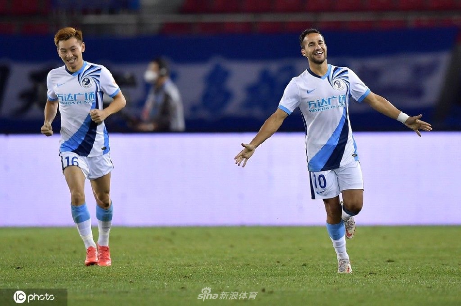 [中超联赛]大连人5-1深圳队