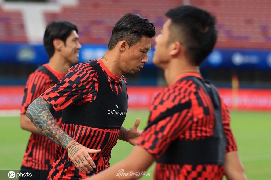 上海海港备战训练