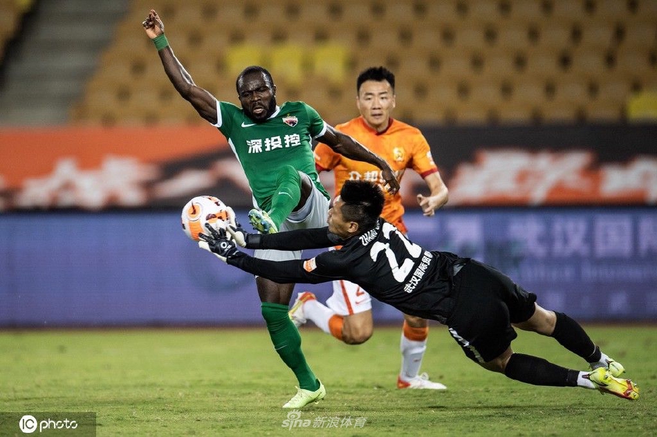 [中超联赛]武汉长江0-3深圳队