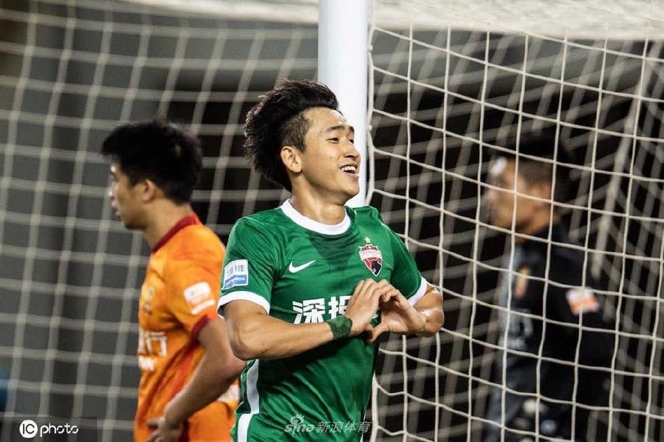[中超联赛]武汉长江0-3深圳队