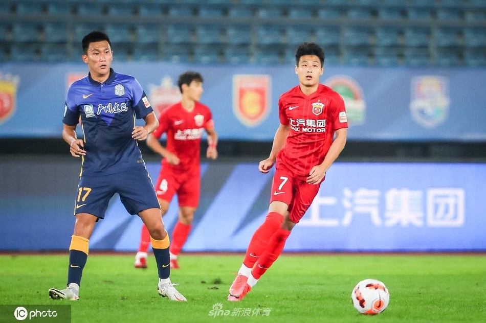[中超联赛]上海海港2-0广州城