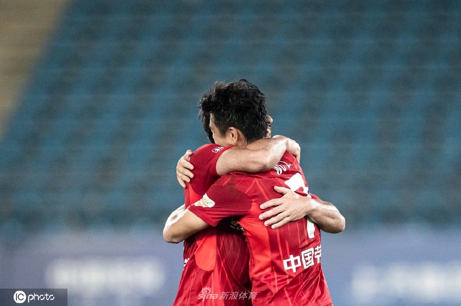 [中超联赛]海港3-0成都 武磊梅开二度